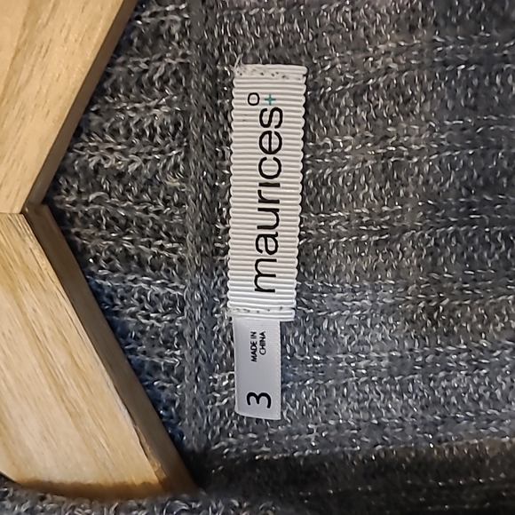 Maurices long sleeve top - Picture 2 of 3